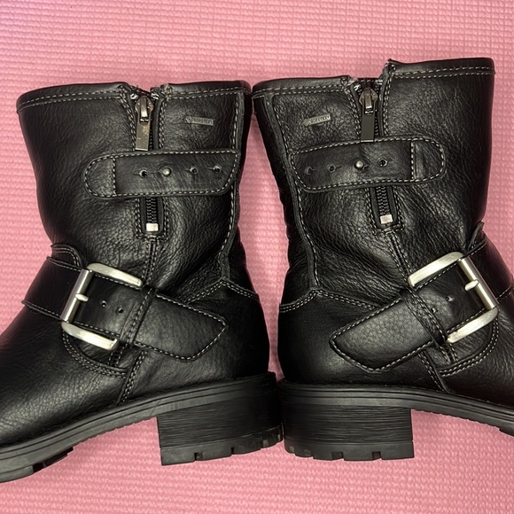 Clarks 'Reunite Go' Gore-Tex® Waterproof Moto Boot - Picture 5 of 8